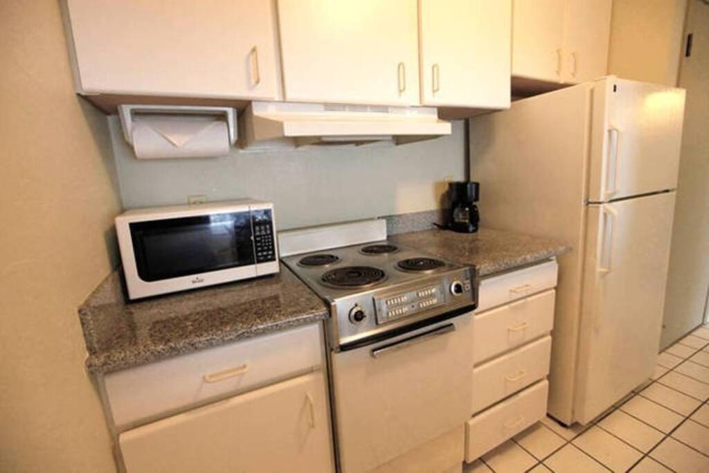 Lovely 1 Bedroom With Kitchen, Free Wifi & Parking カパア エクステリア 写真