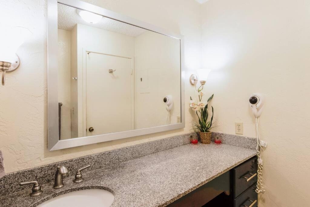 Lovely 1 Bedroom With Kitchen, Free Wifi & Parking カパア エクステリア 写真